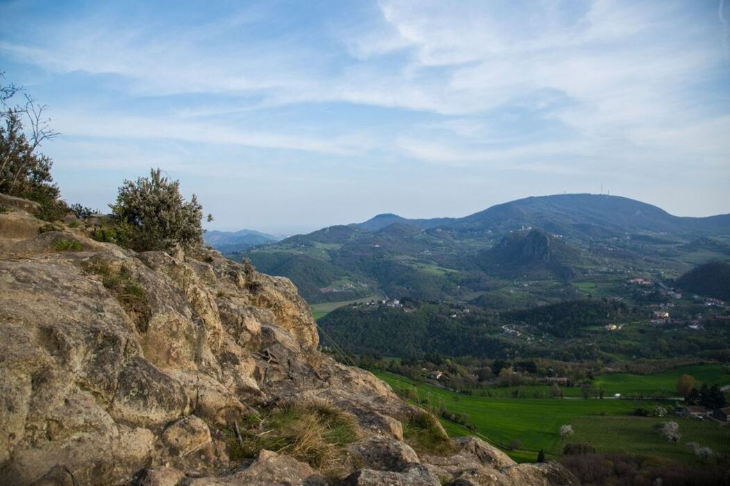 Sentiero Dee Teste: un'esperienza magica sui Colli Euganei Sentiero Dee Teste: un'esperienza magica sui Colli Euganei desktop picture