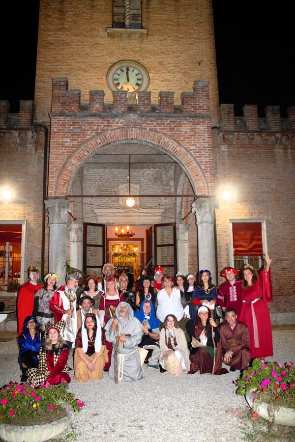 Event card Capodanno nel Castello di Valenzano: Cenone Medievale con costumi e giochi teatrali cover image