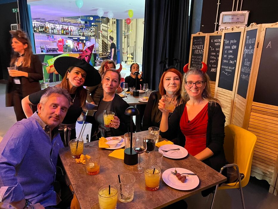 Halloween: Aperitivo in centro a Bologna Halloween: Aperitivo in centro a Bologna desktop picture