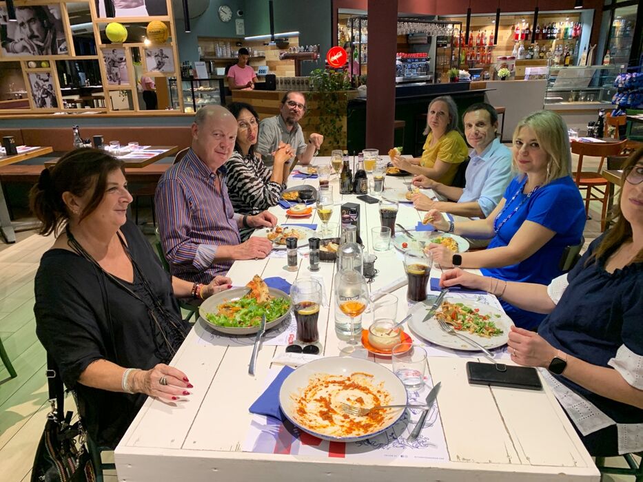 Pizzata tra Sconosciuti a Milano Porta Garibaldi Pizzata tra Sconosciuti a Milano Porta Garibaldi desktop picture