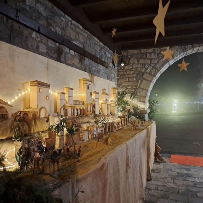 Il Borgo Medioevale di Bergogno tra trekking e spettacolari presepi Il Borgo Medioevale di Bergogno tra trekking e spettacolari presepi desktop picture