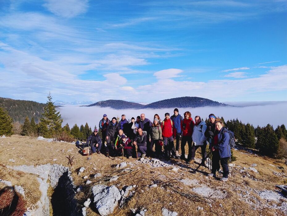 Trekking in Val Giardini: un'avventura nella neve al Bivacco dell'Angelo e al Monte Zebio Trekking in Val Giardini: un'avventura nella neve al Bivacco dell'Angelo e al Monte Zebio desktop picture