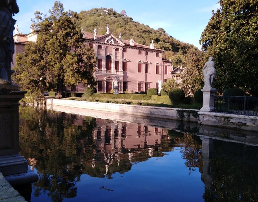 Trekking sui Colli Berici: alla scoperta dei segreti di Costozza Trekking sui Colli Berici: alla scoperta dei segreti di Costozza desktop picture