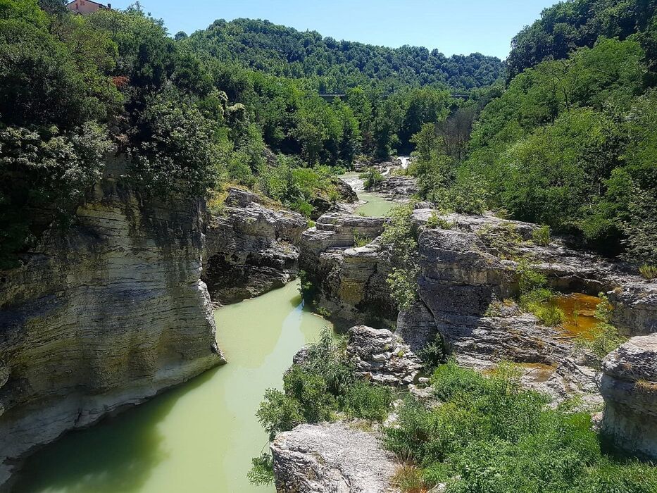 Marmitte e Orridi: escursione con pranzo in Valle Antigorio Marmitte e Orridi: escursione con pranzo in Valle Antigorio desktop picture