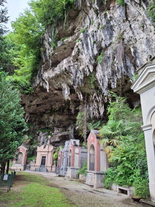 Trekking urbano a Lecco: dai monti al lago attraverso i rioni del fiume Trekking urbano a Lecco: dai monti al lago attraverso i rioni del fiume desktop picture