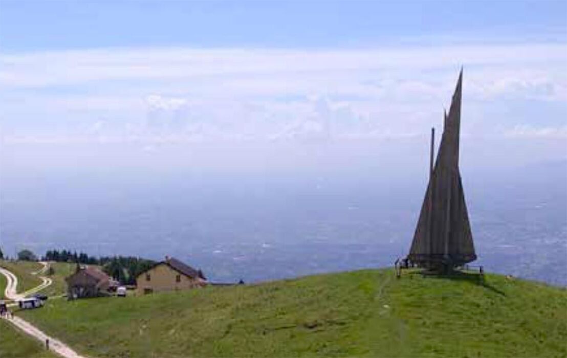 Trekking a Monte Corno e giro al Giardino Botanico Alpino Trekking a Monte Corno e giro al Giardino Botanico Alpino desktop picture