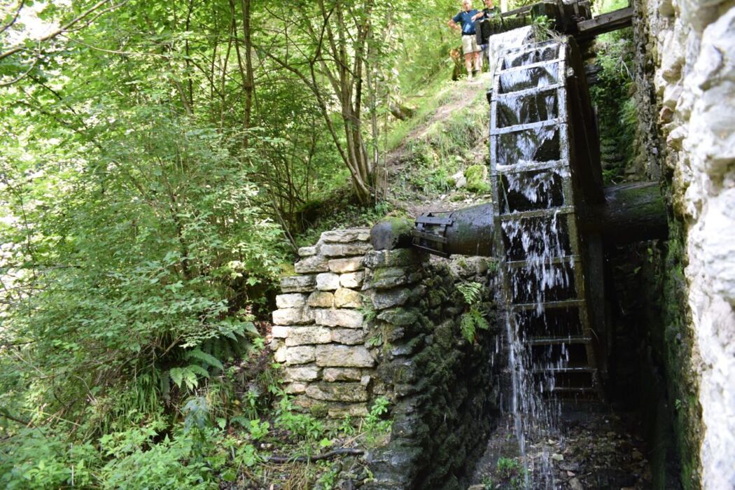 La suggestiva Valle dei Mulini e il Canyon del Buso con tappa in malga La suggestiva Valle dei Mulini e il Canyon del Buso con tappa in malga desktop picture