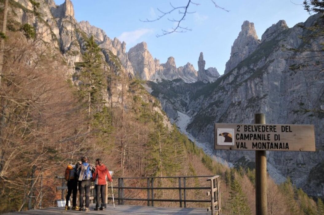 Trekking al belvedere del Campanile di Val Montanaia e pranzo in rifugio Trekking al belvedere del Campanile di Val Montanaia e pranzo in rifugio desktop picture