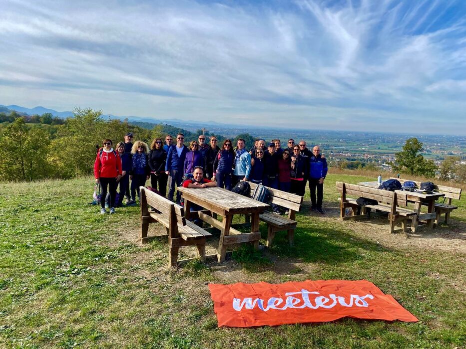 Trekking Quattrocastella: l'ultimo tramonto dell'estate Trekking Quattrocastella: l'ultimo tramonto dell'estate desktop picture