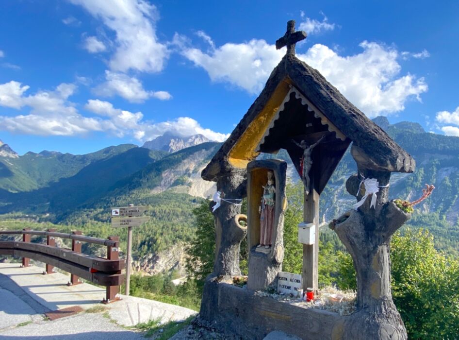 Trekking nella valle del Vajont e pranzo in Osteria a Erto Trekking nella valle del Vajont e pranzo in Osteria a Erto desktop picture