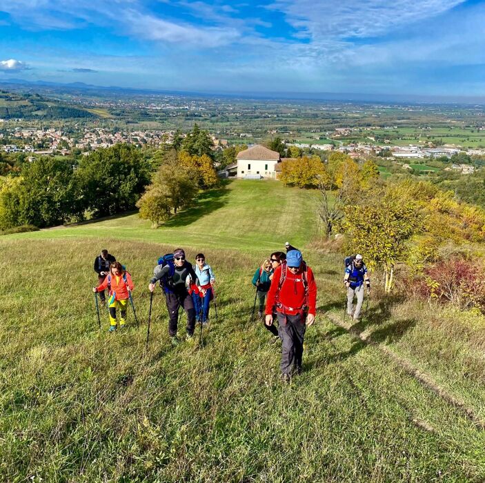 Panoramico trekking sul sentiero dei Ducati con ritorno in treno Panoramico trekking sul sentiero dei Ducati con ritorno in treno desktop picture