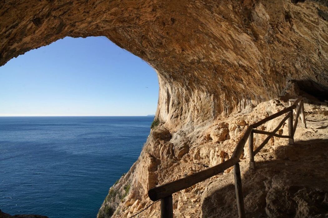 Noli, escursione sul mare: antro dei Falsari e sentiero del Pellegrino Noli, escursione sul mare: antro dei Falsari e sentiero del Pellegrino desktop picture