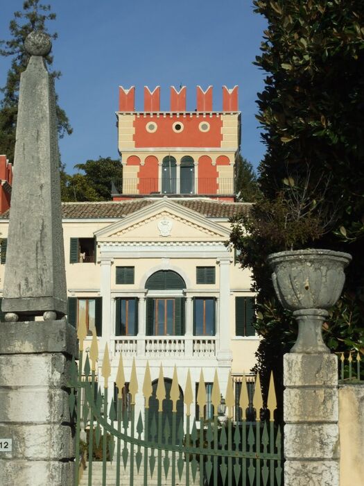 Tour Esclusivo a Garda: Scopri Storia e Sapori Locali Tour Esclusivo a Garda: Scopri Storia e Sapori Locali desktop picture