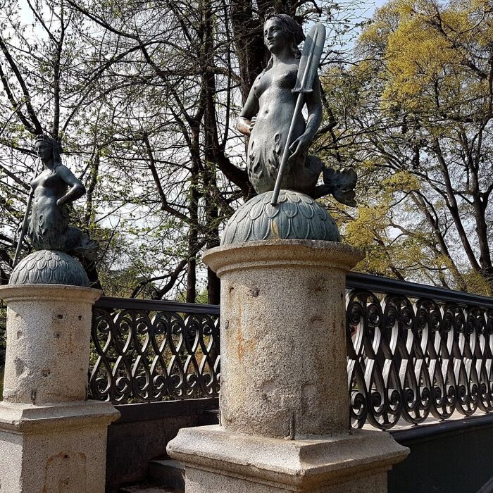 Foliage d'Autunno a Parco Sempione: tra Arte e Natura Foliage d'Autunno a Parco Sempione: tra Arte e Natura desktop picture