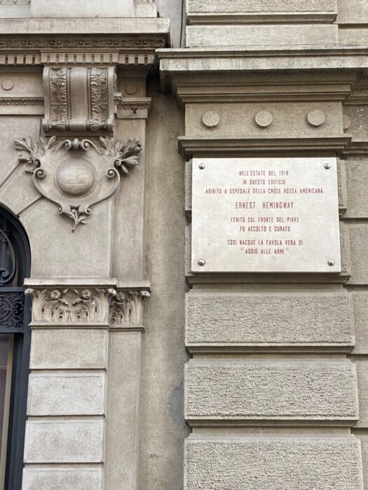 La Milano del Novecento: dal Futurismo al Ventennio fascista La Milano del Novecento: dal Futurismo al Ventennio fascista desktop picture