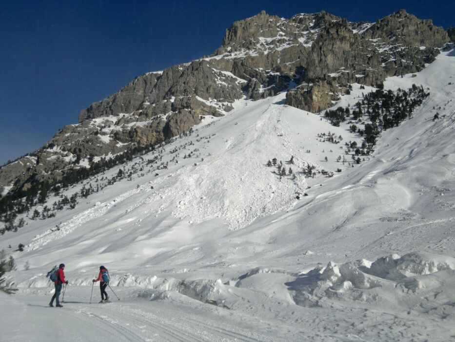 Ciaspolata Notturna dei Re Magi nella Valle Stretta Ciaspolata Notturna dei Re Magi nella Valle Stretta desktop picture