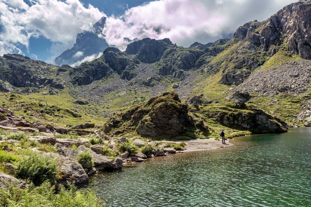 Avventura al Monviso: Scopri le Sorgenti del Po e i Laghi Alpini Avventura al Monviso: Scopri le Sorgenti del Po e i Laghi Alpini desktop picture