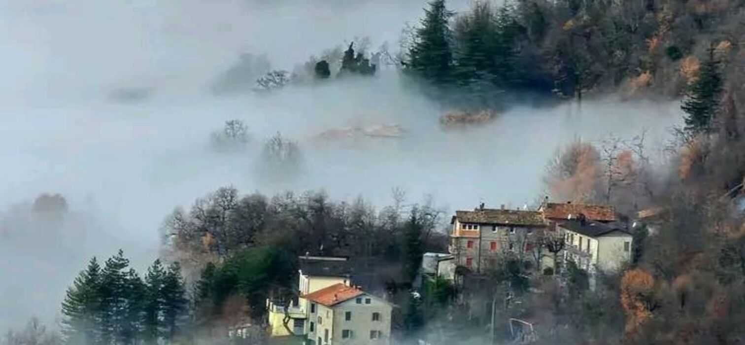Montalbano di Zocca: il borgo dei presepi Montalbano di Zocca: il borgo dei presepi desktop picture