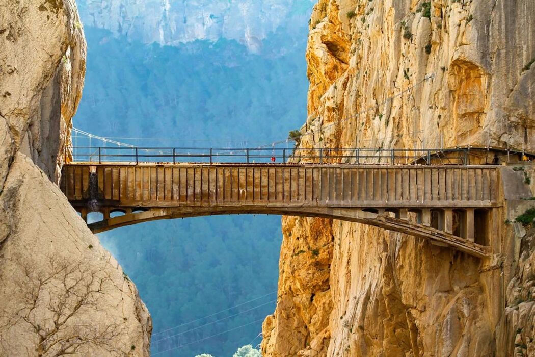 4 giorni in Andalusia: Malaga & Caminito del Rey con VOLO INCLUSO 4 giorni in Andalusia: Malaga & Caminito del Rey con VOLO INCLUSO desktop picture