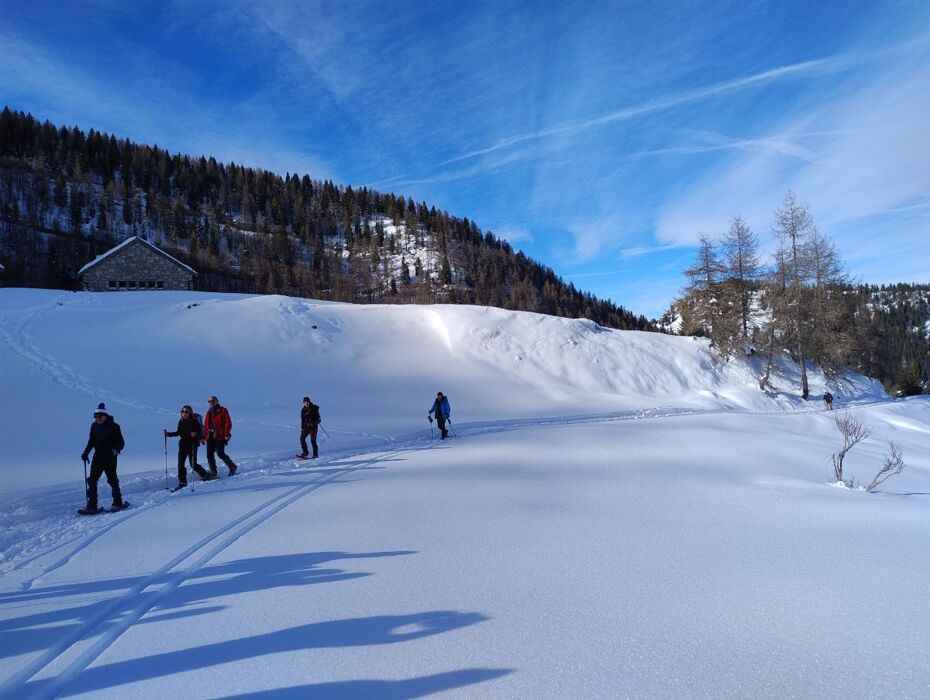 Ciaspolata a Costa d'Agra: la Val dei Tre Sassi e delle Lanze Ciaspolata a Costa d'Agra: la Val dei Tre Sassi e delle Lanze desktop picture