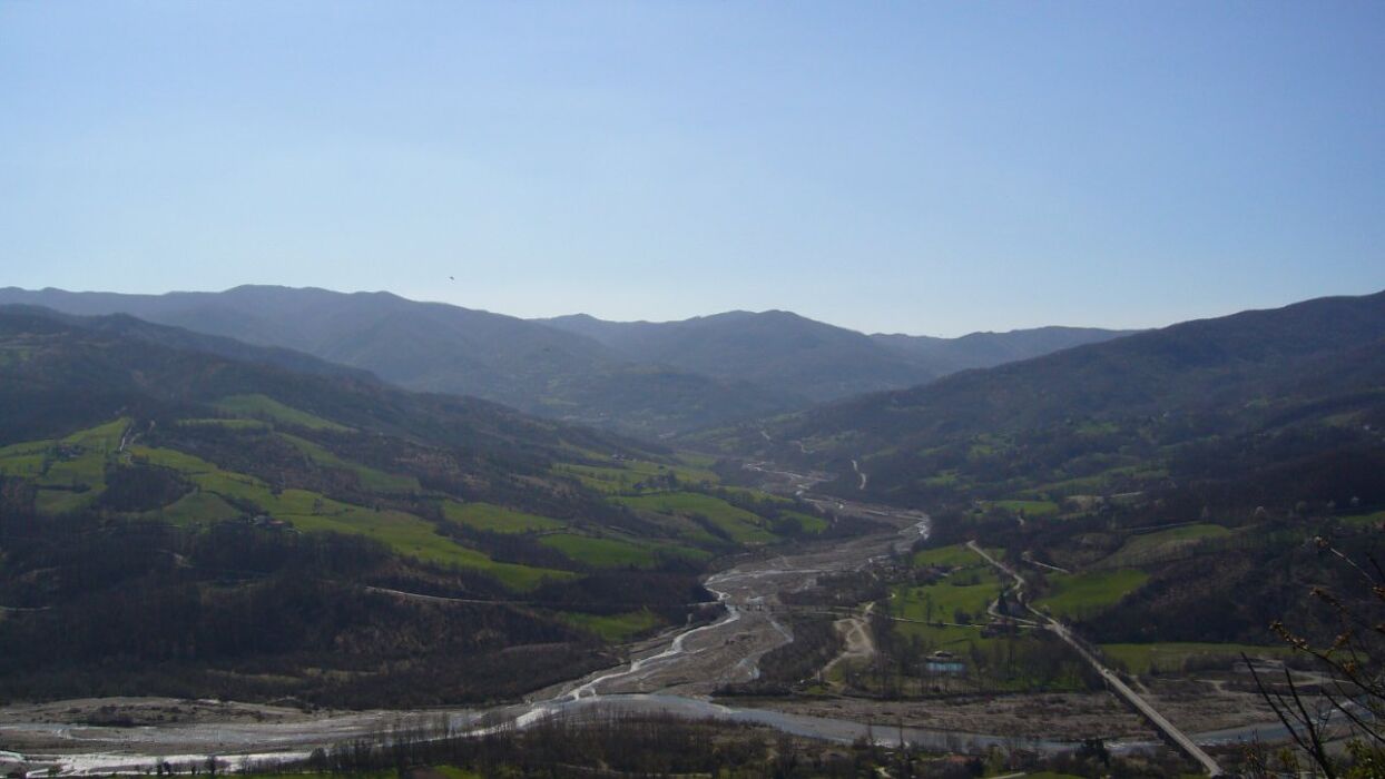 Visita e minitrek al castello di Bardi con pranzo Visita e minitrek al castello di Bardi con pranzo desktop picture