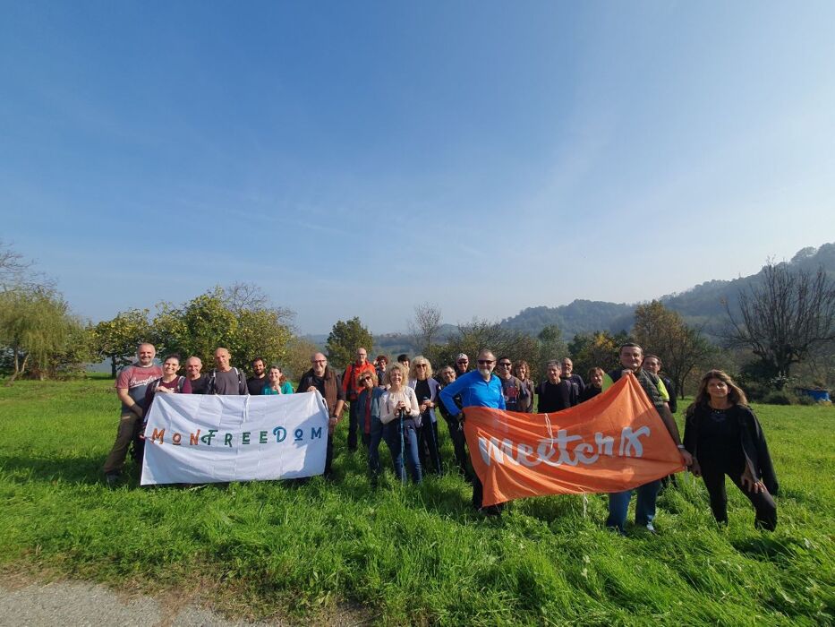 Cammini del Romanico: Quinta tappa, l'Anello di Mombello e il Lago di Arignano Cammini del Romanico: Quinta tappa, l'Anello di Mombello e il Lago di Arignano desktop picture