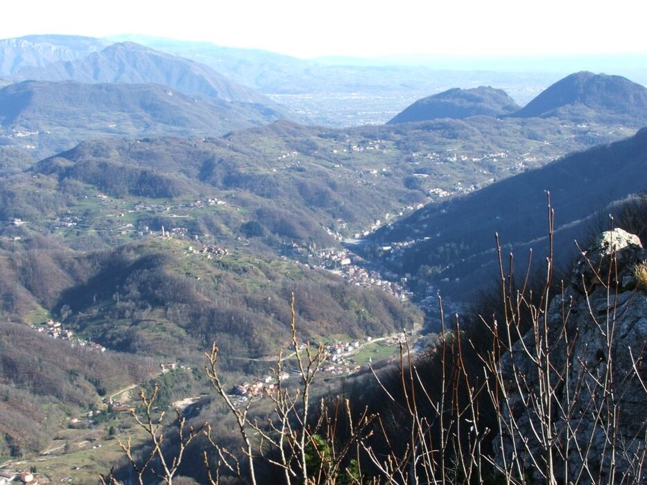 Escursione al Monte Spitz: pulpito panoramico sulla Vallata dell'Agno Escursione al Monte Spitz: pulpito panoramico sulla Vallata dell'Agno desktop picture