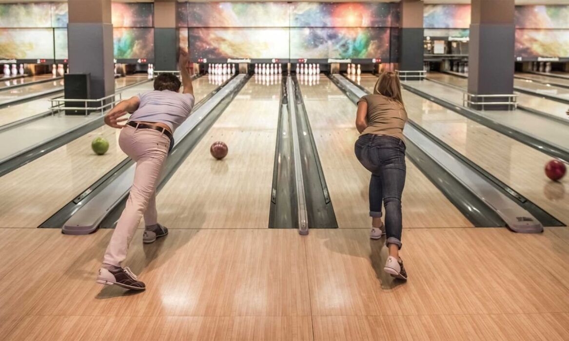 Pizza e Bowling a Torino Pizza e Bowling a Torino desktop picture