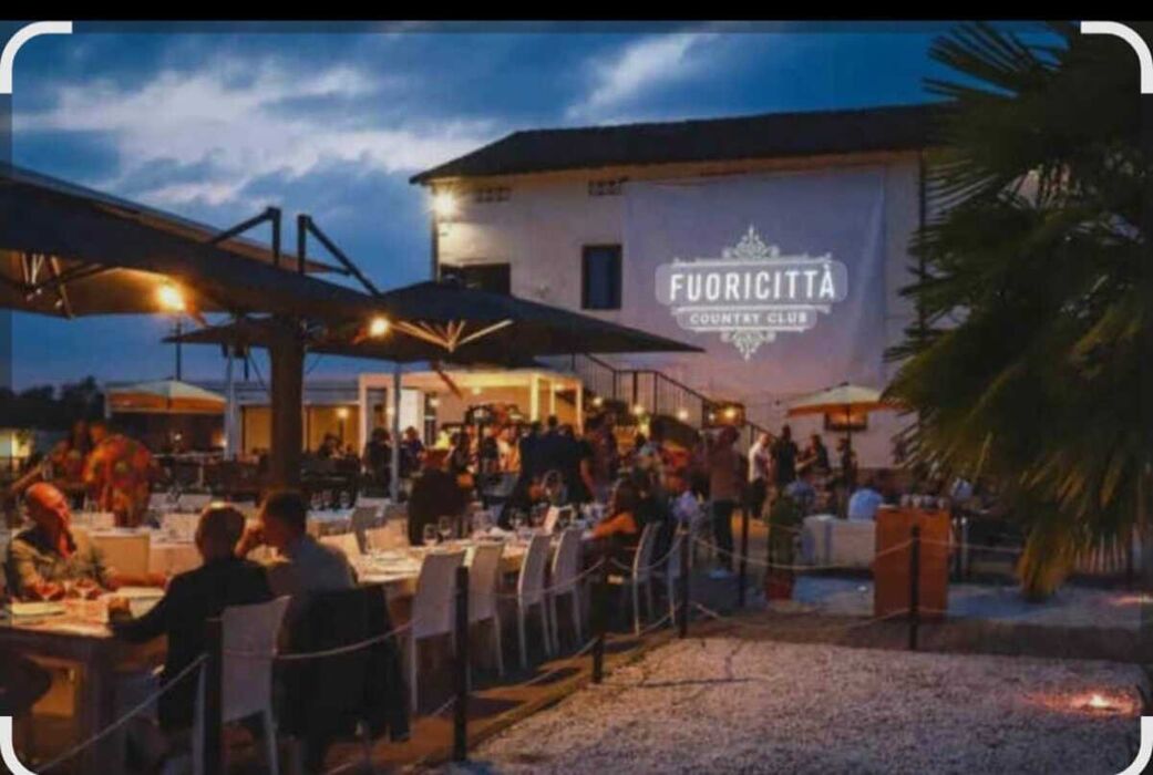 Cena dei Single: giropizza e nuove amicizie a Modena Cena dei Single: giropizza e nuove amicizie a Modena desktop picture