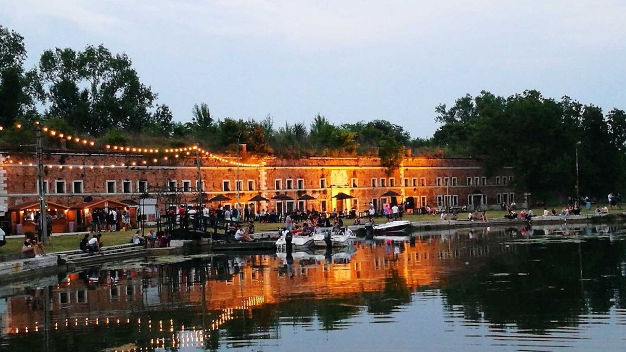 Aperitivo a Forte Marghera: parliamo di viaggi con 1 SPRITZ INCLUSO! Aperitivo a Forte Marghera: parliamo di viaggi con 1 SPRITZ INCLUSO! desktop picture