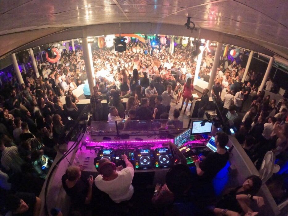 Aperitivo e serata revival al MOLTO Aperitivo e serata revival al MOLTO desktop picture