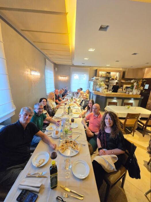 Pranzo sul Lago di Varese Pranzo sul Lago di Varese desktop picture