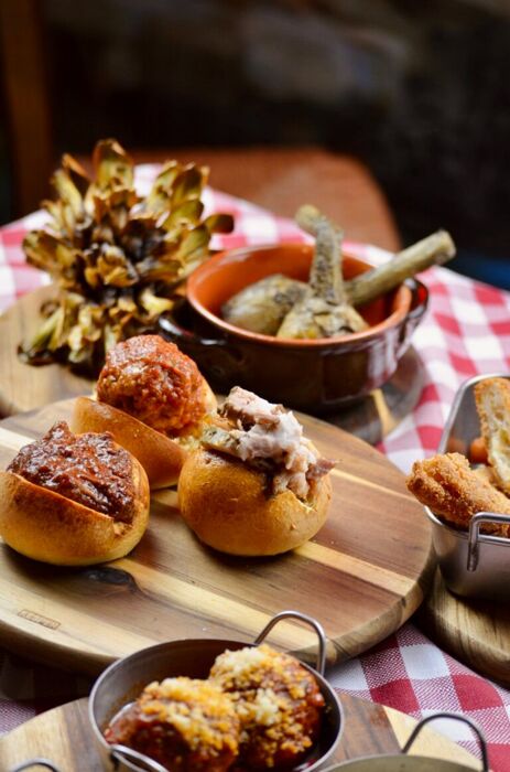 Cena romana a Bergamo Cena romana a Bergamo desktop picture