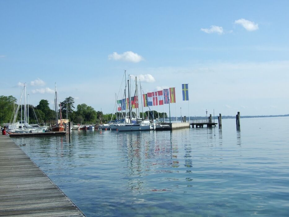 Da Cisano a Lazise: passeggiata sul lago, storia e degustazione Da Cisano a Lazise: passeggiata sul lago, storia e degustazione desktop picture