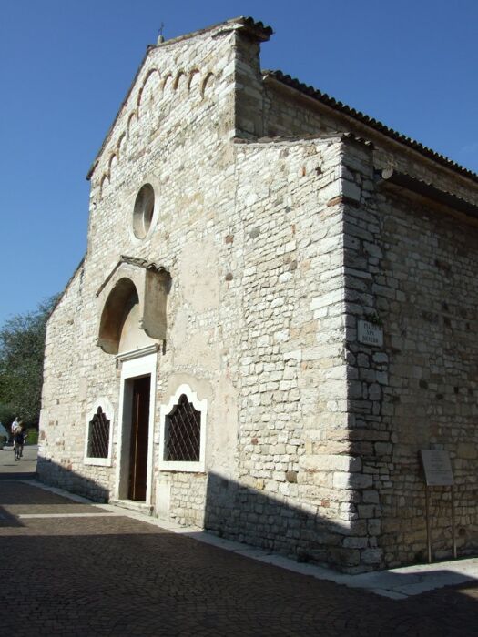 Bardolino in festa: visita guidata tra storia, lago e Carnevale Bardolino in festa: visita guidata tra storia, lago e Carnevale desktop picture