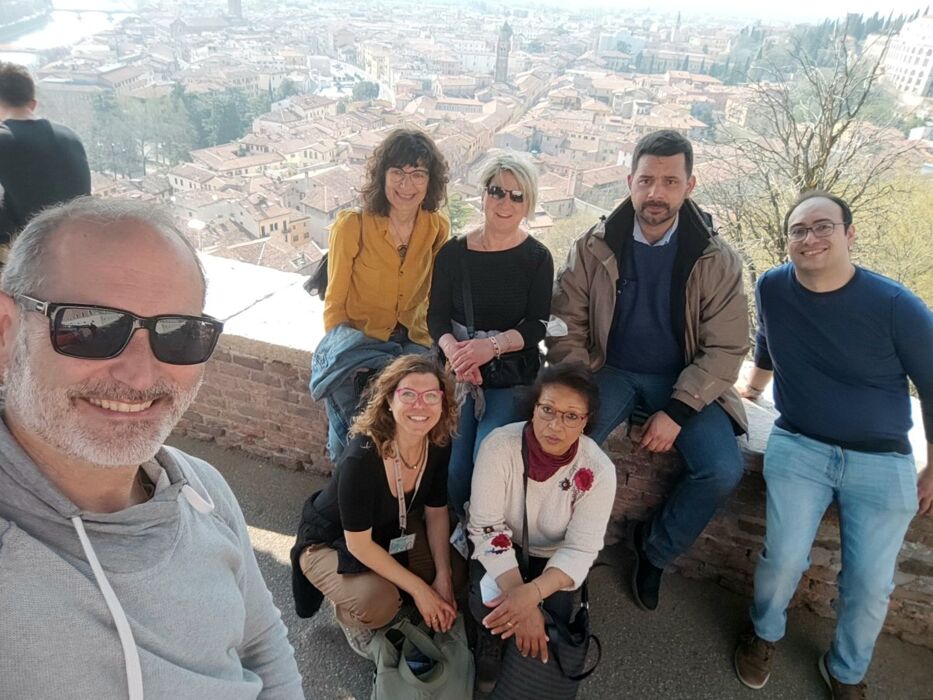 Verona insolita: da Veronetta a Sottoriva con aperitivo sull'Adige Verona insolita: da Veronetta a Sottoriva con aperitivo sull'Adige desktop picture