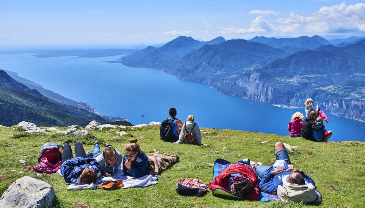 LAGO DI GARDA: Weekend di Facili Escursioni Panoramiche sul MONTE BALDO LAGO DI GARDA: Weekend di Facili Escursioni Panoramiche sul MONTE BALDO desktop picture