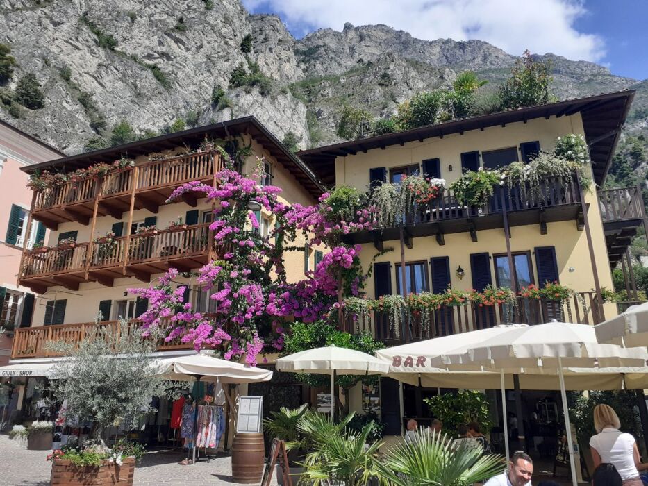 Malcesine e Limone: visita guidata e mini crociera sul Garda Malcesine e Limone: visita guidata e mini crociera sul Garda desktop picture