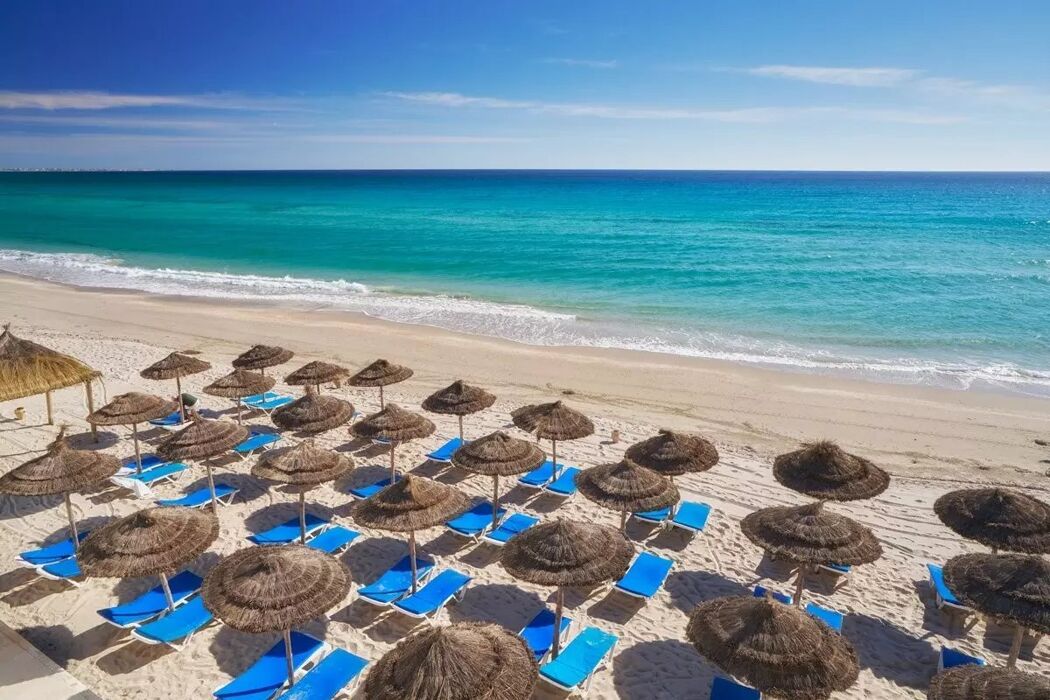TUNISIA: All-inclusive tra sabbia bianca e acque turchesi TUNISIA: All-inclusive tra sabbia bianca e acque turchesi desktop picture